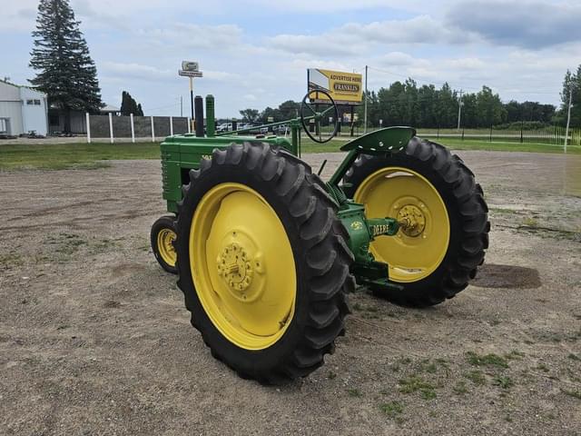 Image of John Deere B equipment image 2