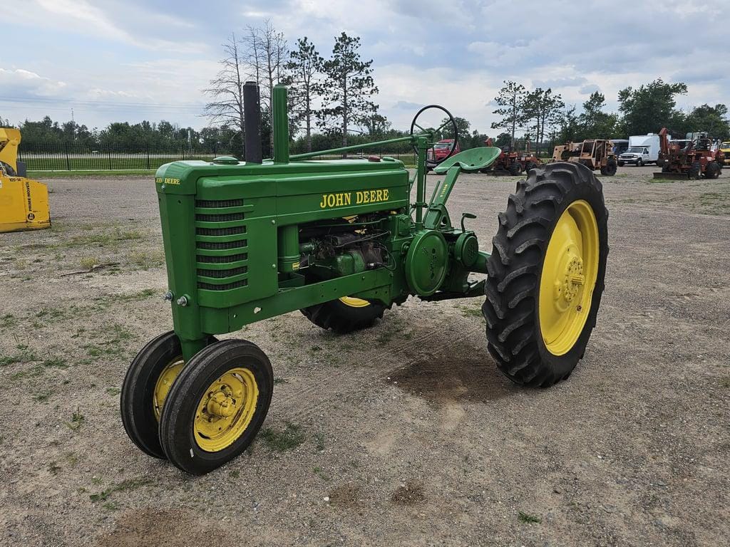 1940 John Deere B Equipment Image0