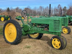 1940 John Deere H Image