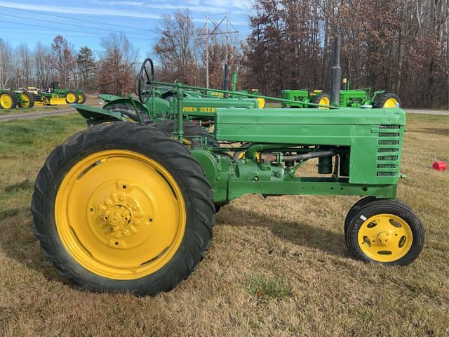 Image of John Deere H equipment image 1