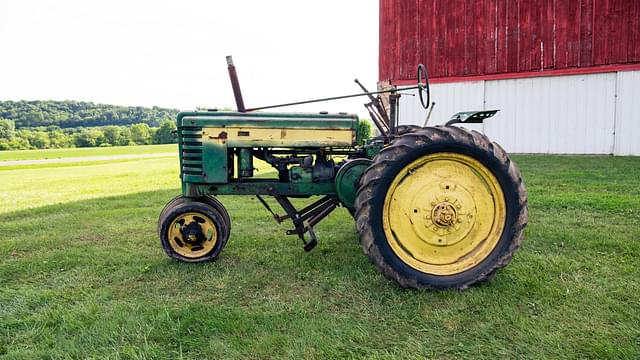 Image of John Deere H equipment image 3