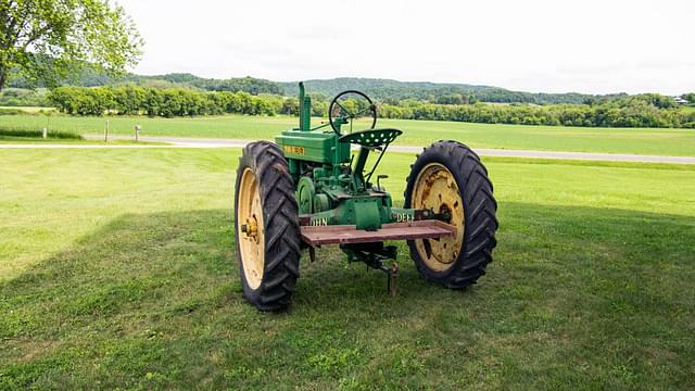 Image of John Deere B equipment image 4