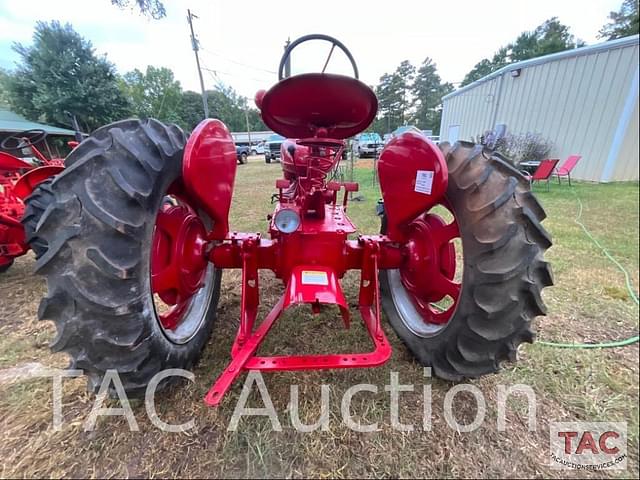 Image of Farmall H equipment image 3