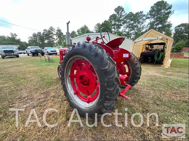 Image of Farmall H equipment image 2