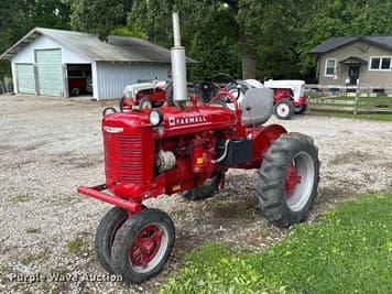 Main image Farmall B
