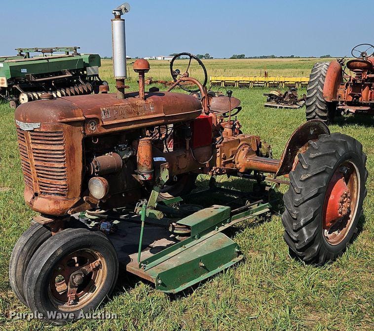 Main image Farmall B