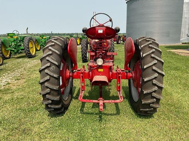 Image of Farmall H equipment image 3