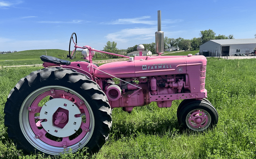 Image of Farmall H Image 0