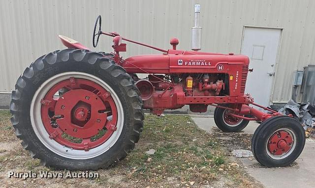 Image of Farmall H equipment image 1