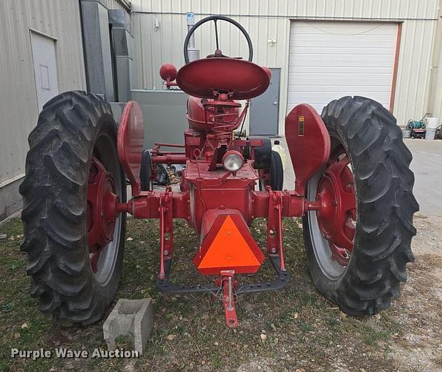 Image of Farmall H equipment image 3