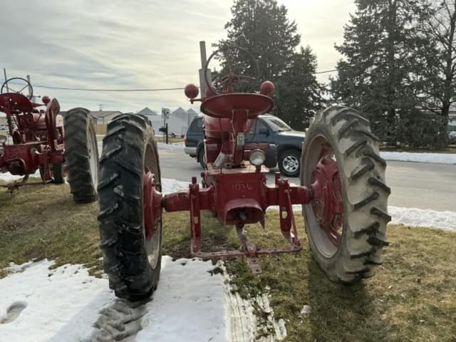 Image of Farmall H equipment image 3