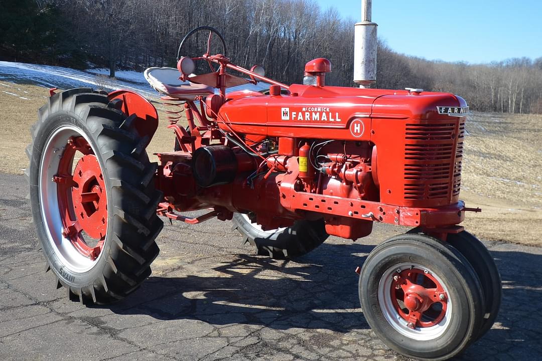 Image of Farmall H Primary image