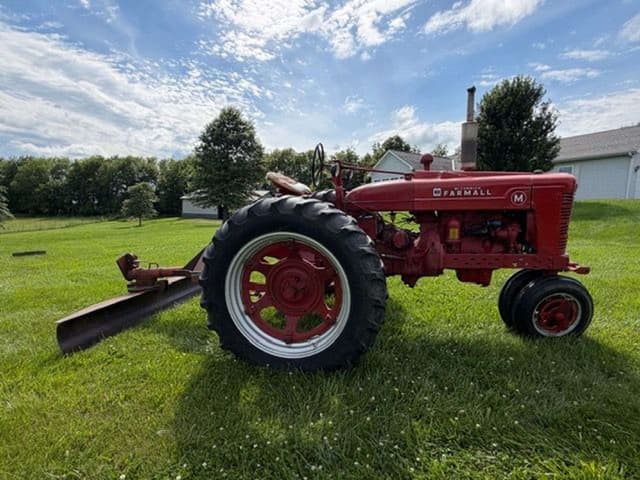 Image of Farmall M equipment image 4