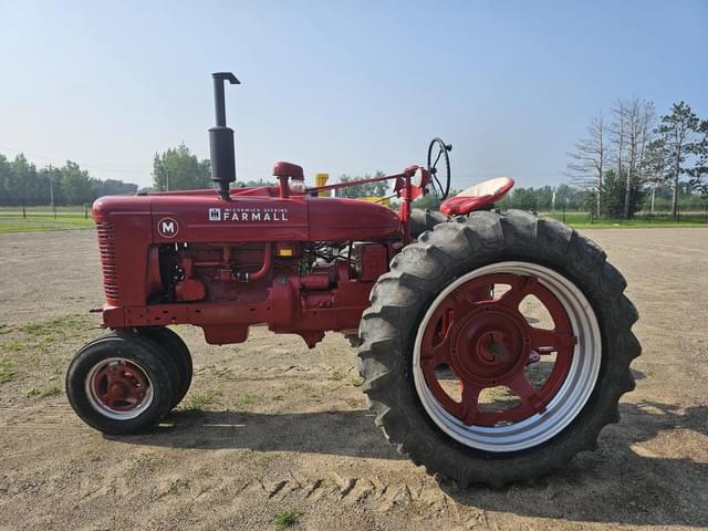Image of Farmall M equipment image 1