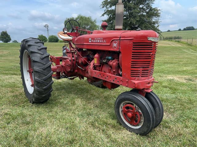Image of Farmall M equipment image 1