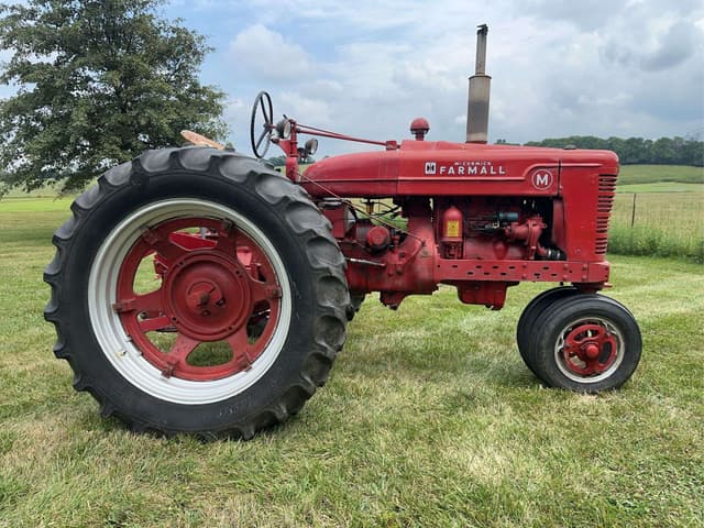 Image of Farmall M equipment image 2