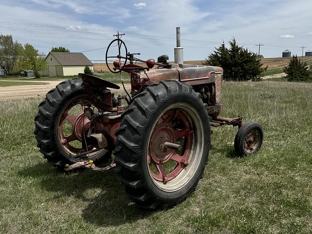 Image of Farmall M equipment image 4