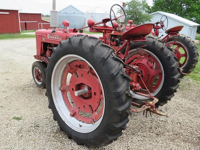 Image of Farmall H equipment image 2