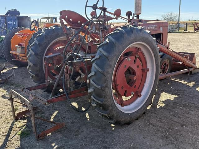 Image of Farmall H equipment image 4