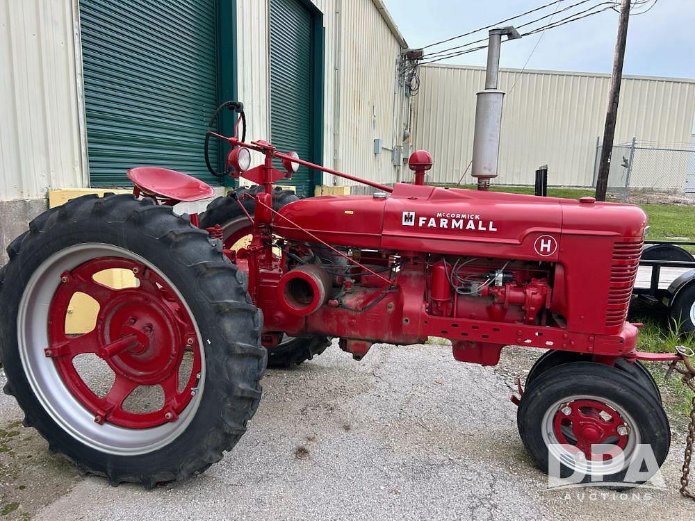 Image of Farmall H Primary image