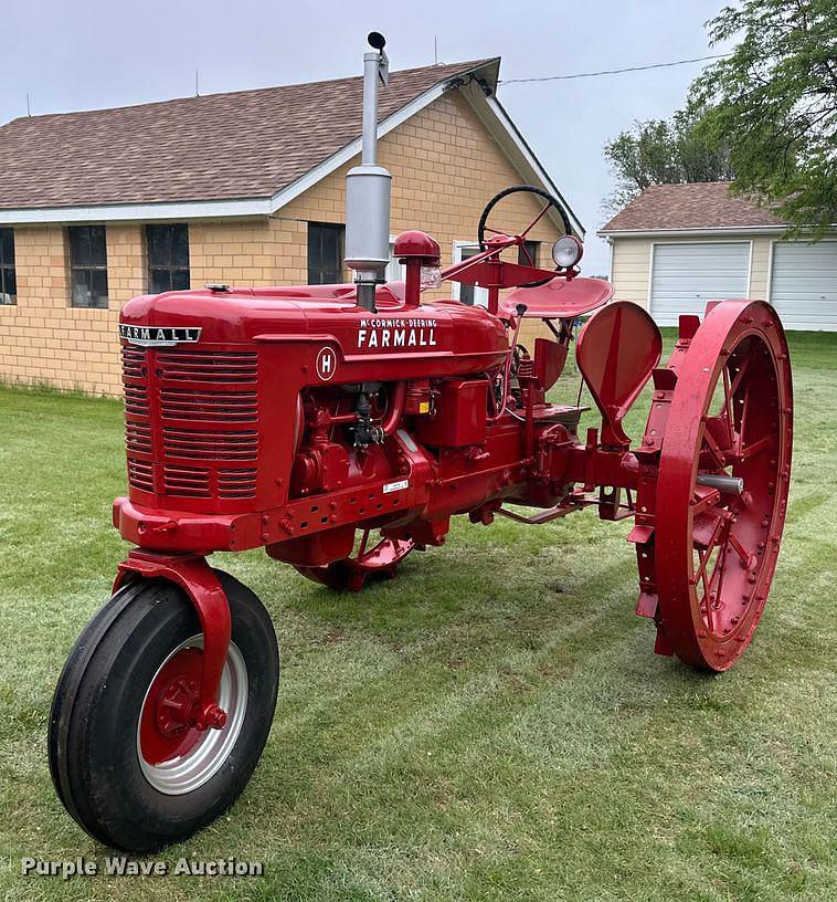 Image of International Harvester Farmall H Primary image