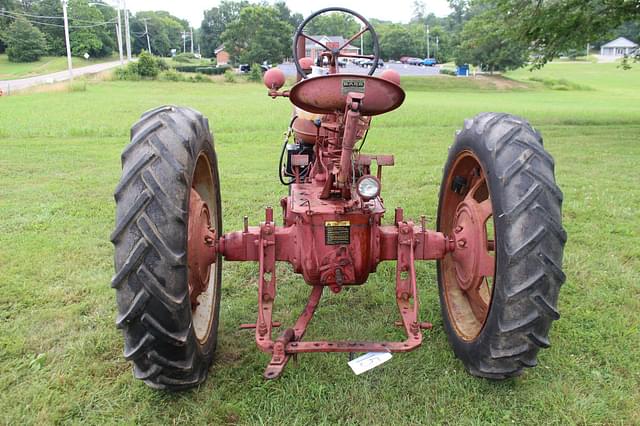 Image of Farmall H equipment image 3