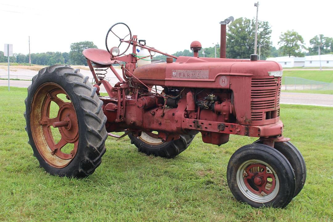 Image of Farmall H Primary image