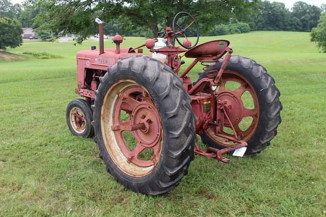 Image of Farmall H equipment image 4