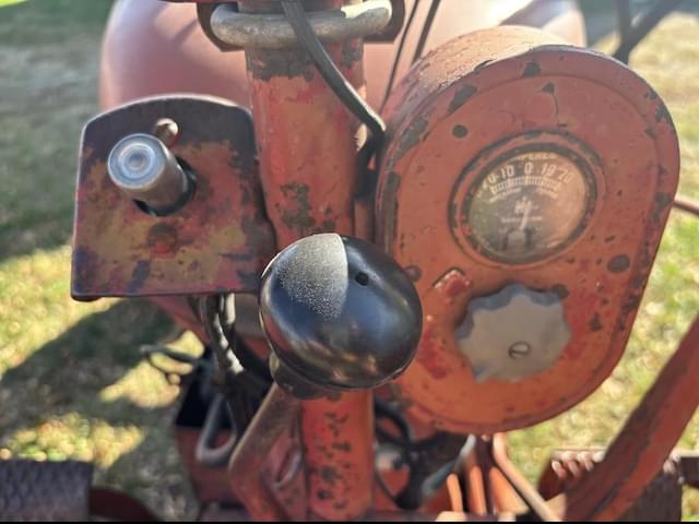 Image of Farmall M equipment image 4