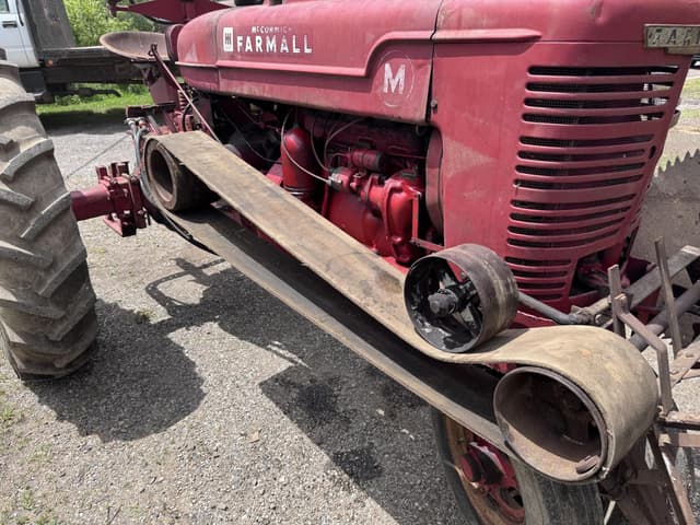 Image of Farmall M equipment image 2