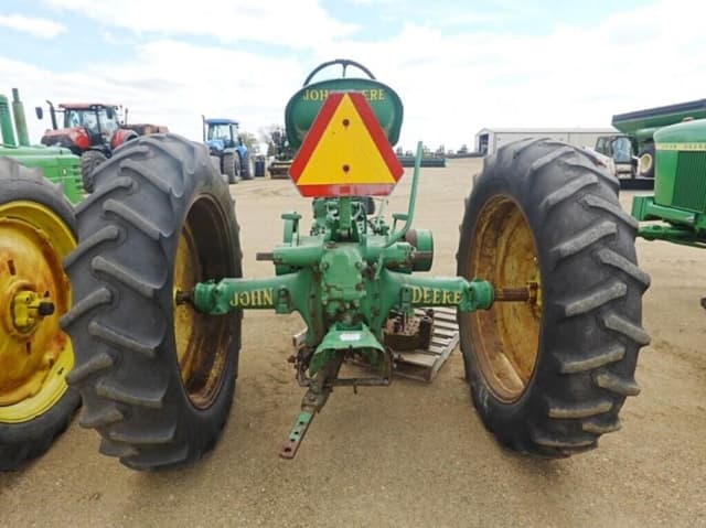 Image of John Deere B equipment image 2