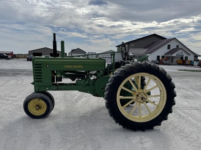 Image of John Deere B equipment image 2