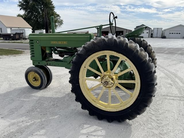 Image of John Deere B equipment image 4
