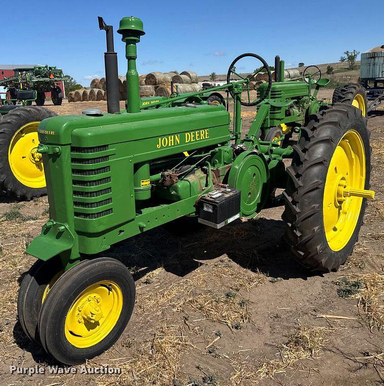 Image of John Deere B Primary image