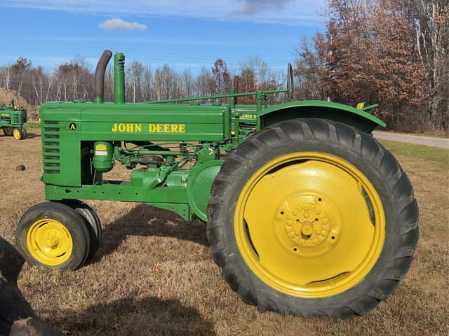Image of John Deere A equipment image 1