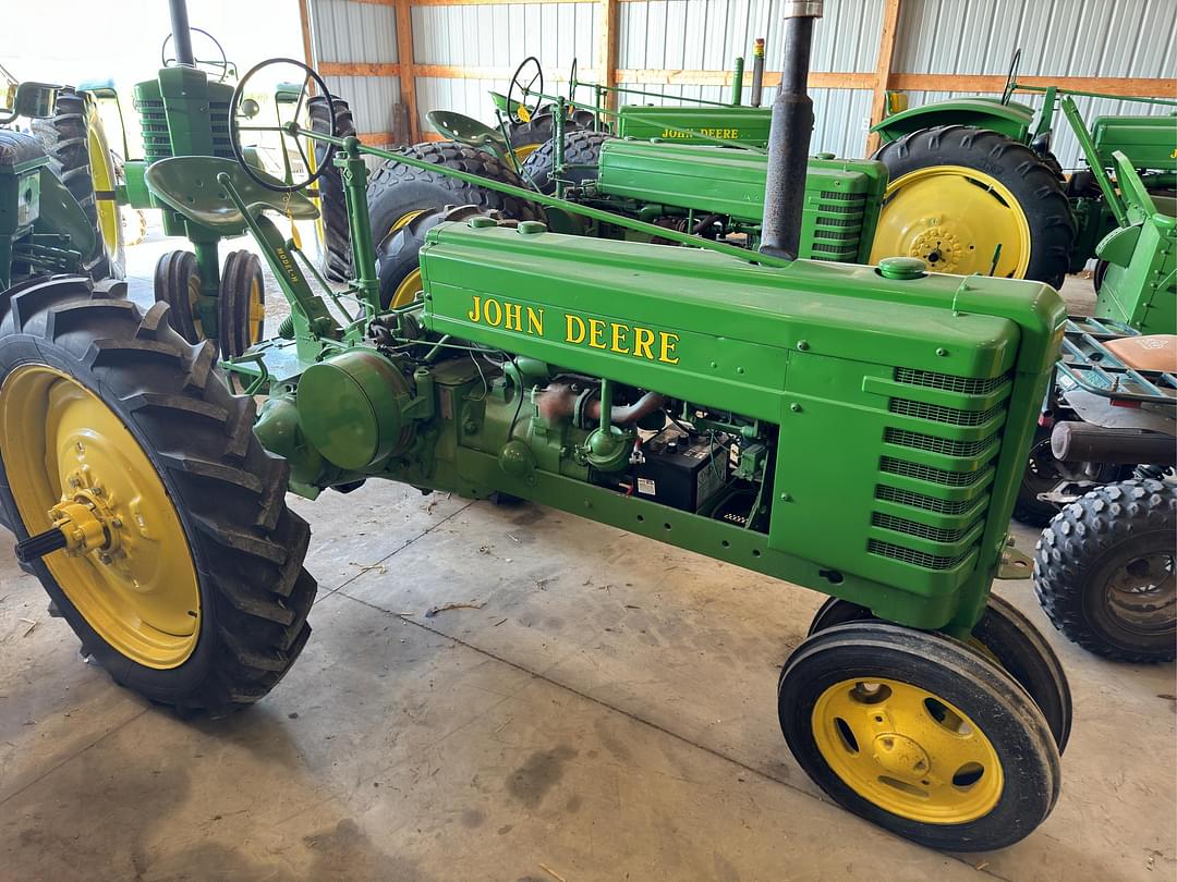 Image of John Deere H Image 1