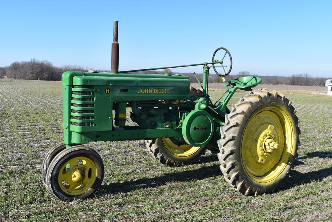 Image of John Deere H Primary image