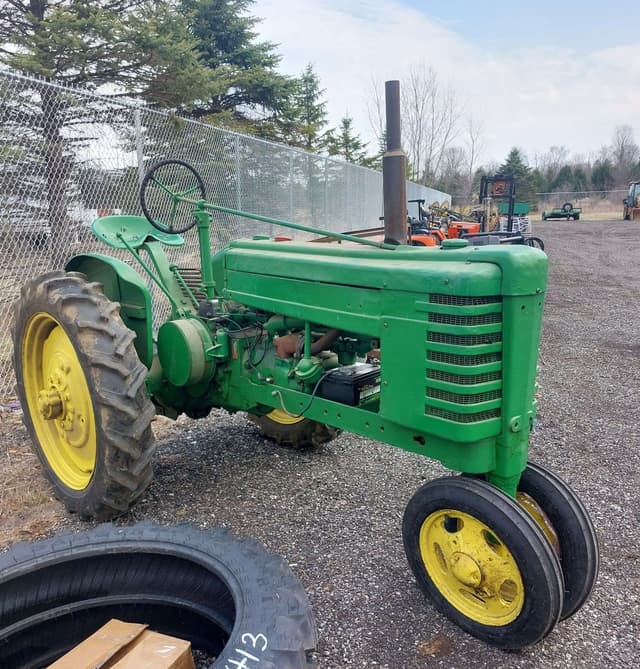 Image of John Deere H equipment image 1