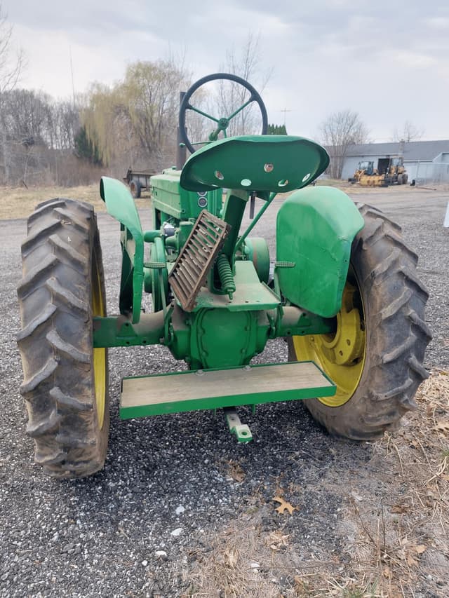 Image of John Deere H equipment image 3