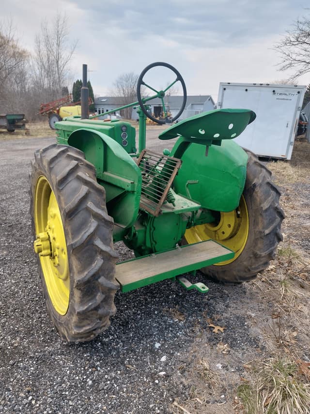 Image of John Deere H equipment image 2