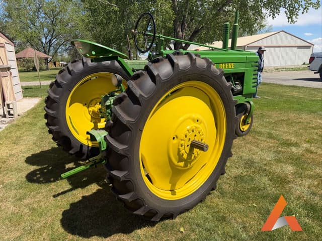 Image of John Deere B equipment image 4