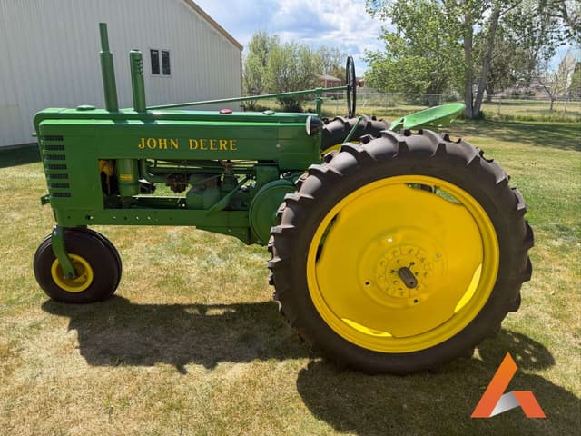 Image of John Deere B equipment image 1