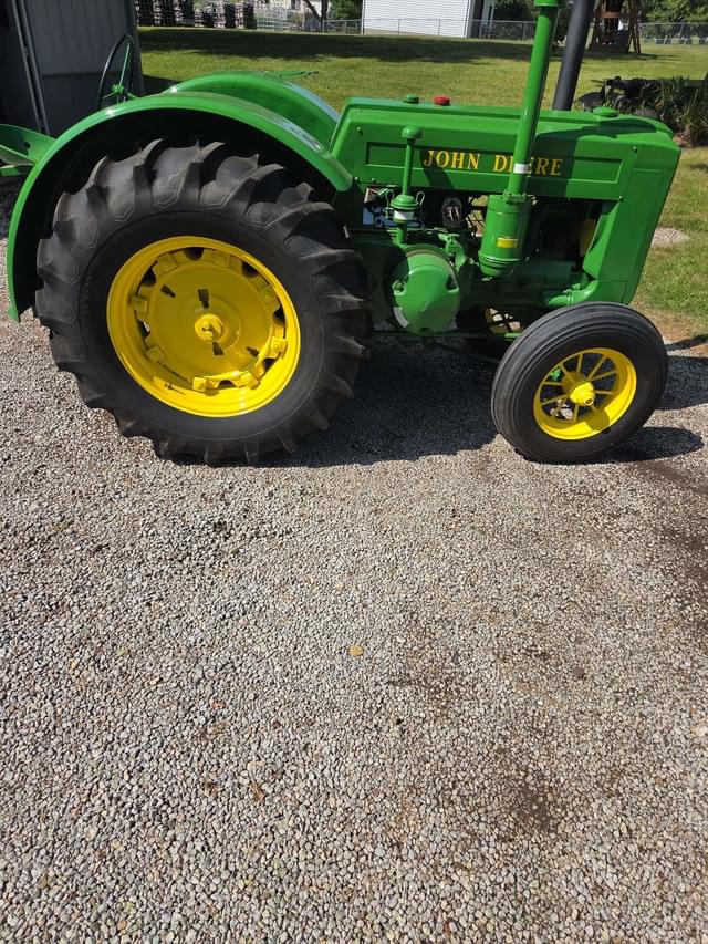 Image of John Deere D equipment image 2