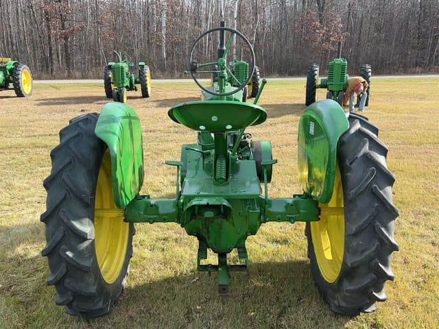 Image of John Deere H equipment image 3