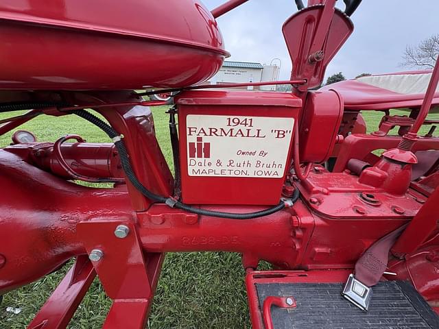 Image of Farmall B equipment image 4