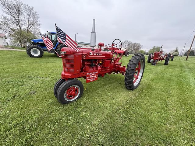 Image of Farmall H equipment image 3