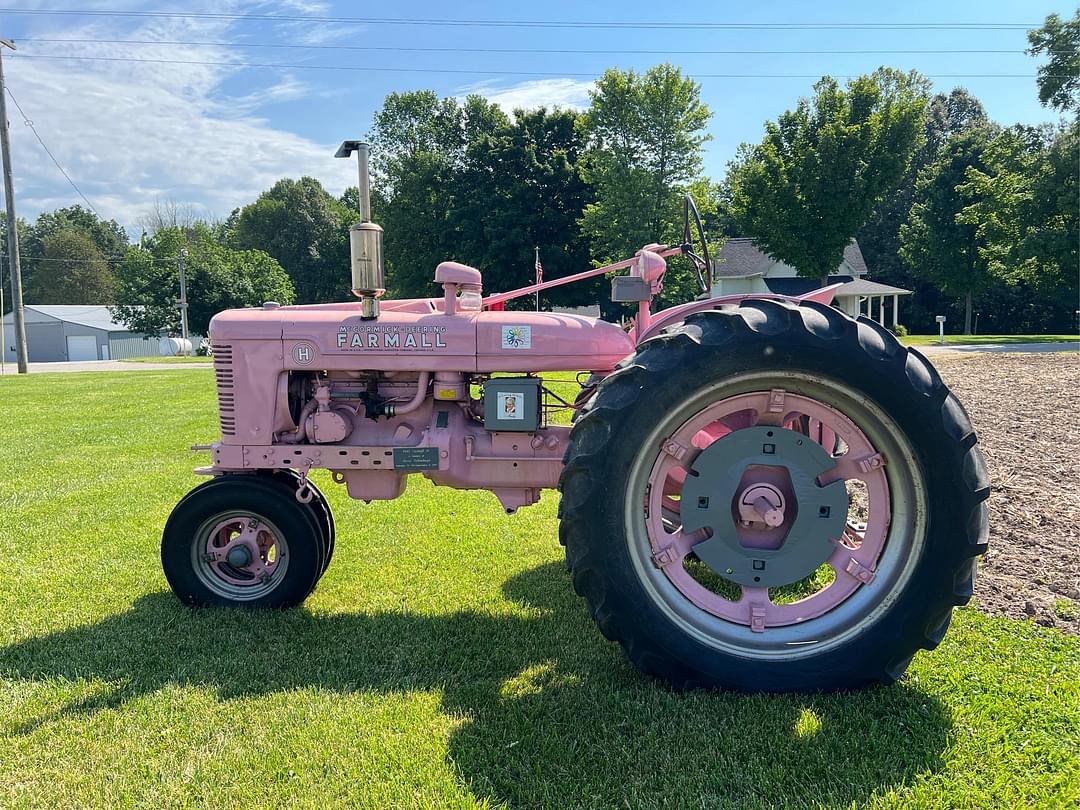 Image of Farmall H Primary image