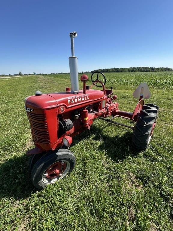 Main image Farmall B