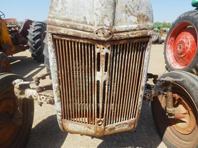 Image of Ford 2N equipment image 4