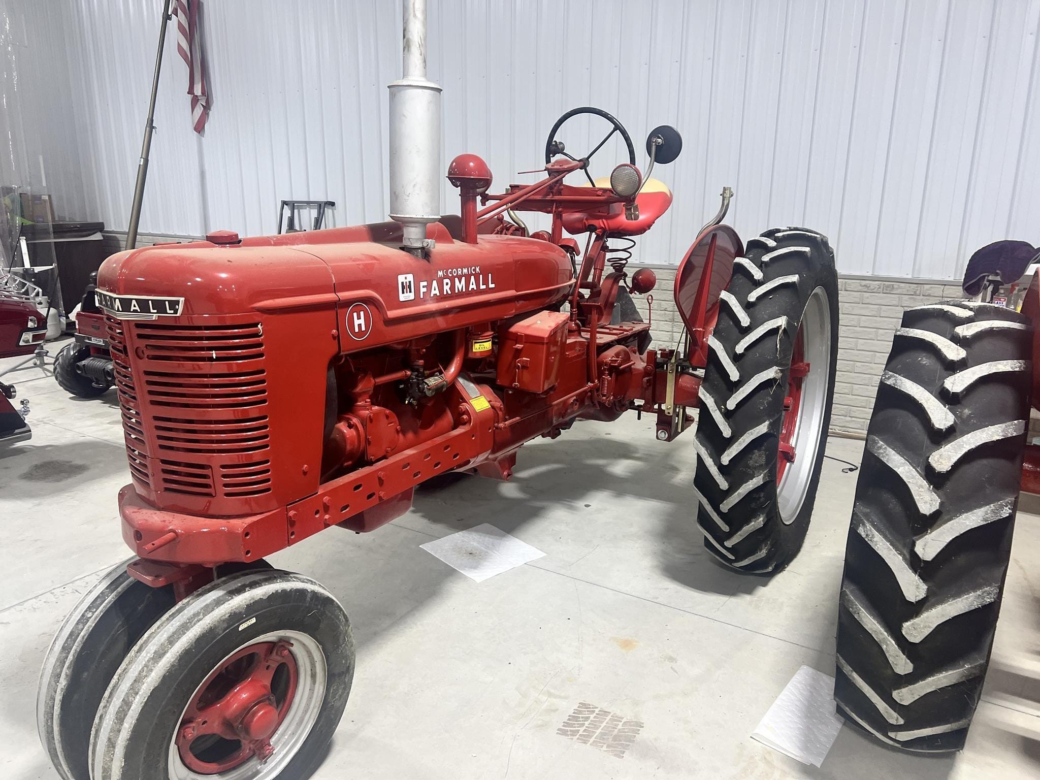 1942 Farmall H Equipment Image0